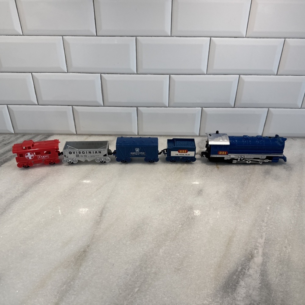 Vintage‎ 1986 Nib Toy Train Set "The Royal Blue" Model #1194 Does Not Work